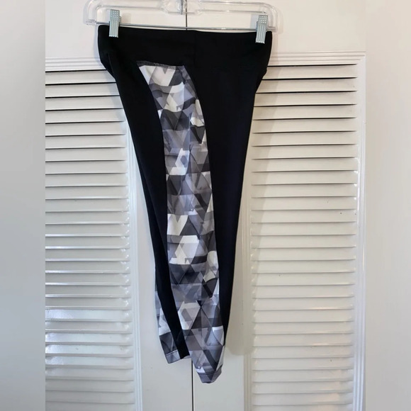 Lularoe Jade Leggings - Picture 3 of 9